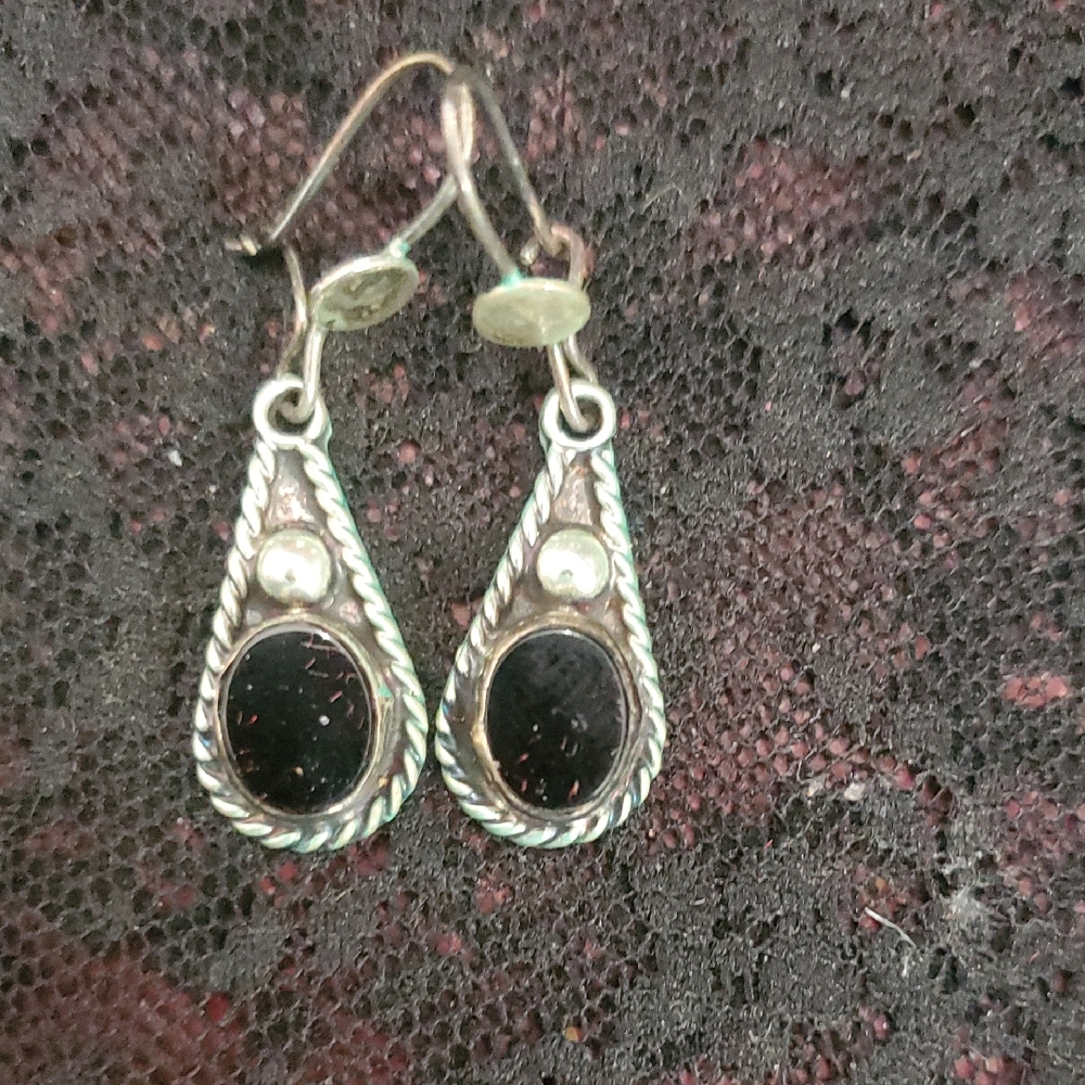 Elegant Black Sterling Silver Earrings DY07